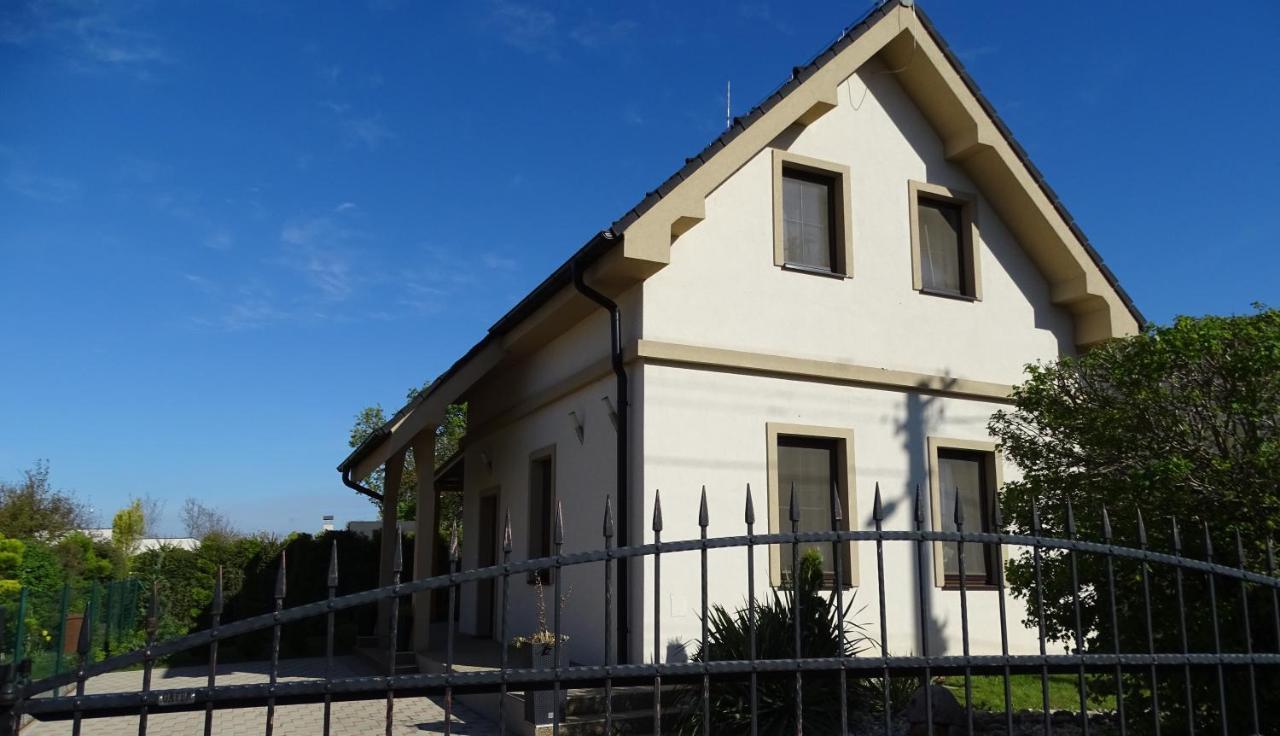 Kimy Home Mojmírovce Exteriér fotografie